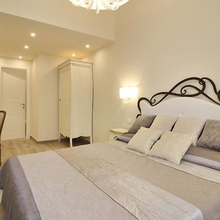 Lucca In Chic - No Ztl - Free Parking - Old City At 10Min By Walk Ngoại thất bức ảnh