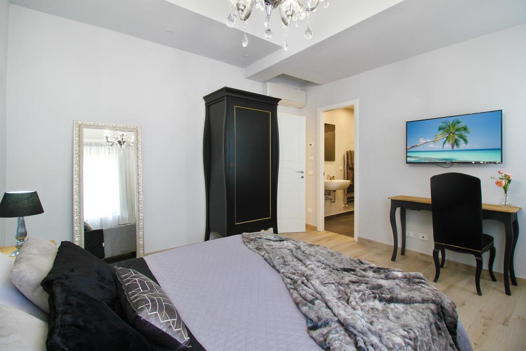 Lucca In Chic - No Ztl - Free Parking - Old City At 10Min By Walk Ngoại thất bức ảnh
